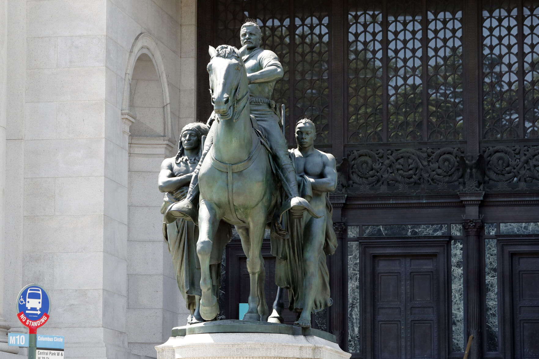 2020: Museum Statue